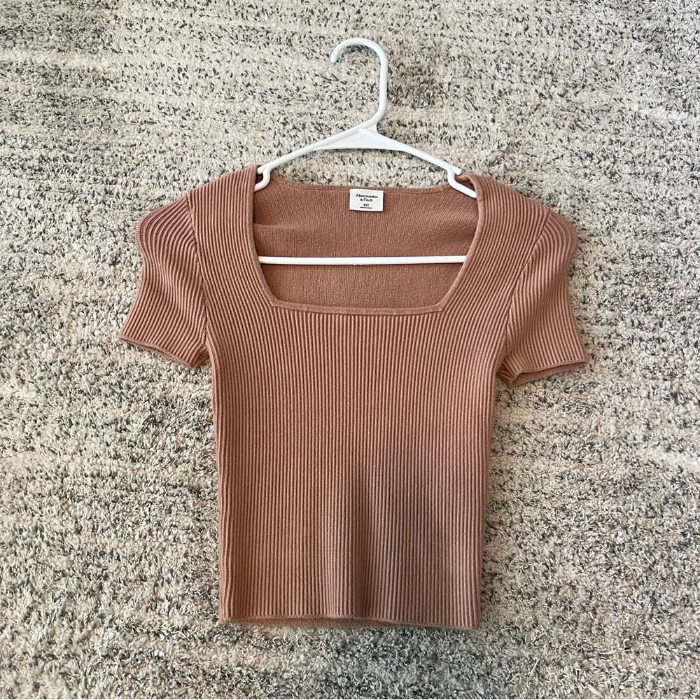 Abercrombie & Fitch Brown cropped thick ribbed sweat short sleeve top